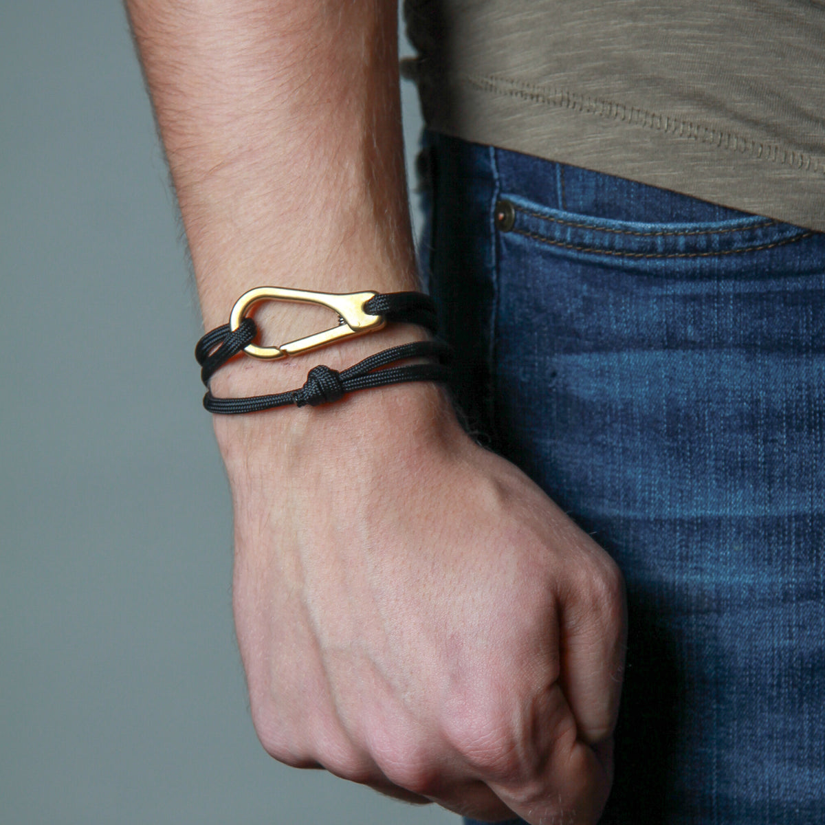 Black Paracord Screw Clasp Engraved Bracelet for Men