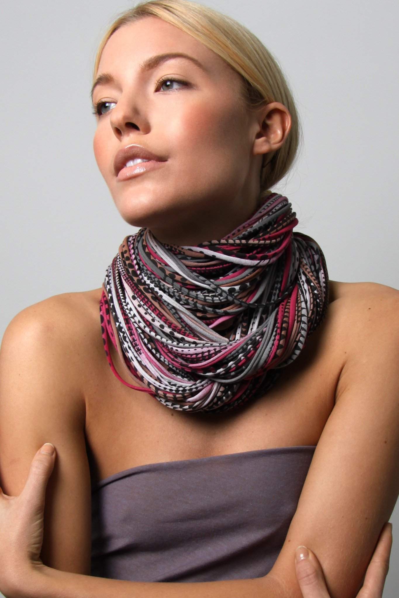 https://shop.necklush.com/cdn/shop/products/burgundy-gray-light-brown-scarf-chunky-scarves-necklush_1365x2048.jpg?v=1542994138